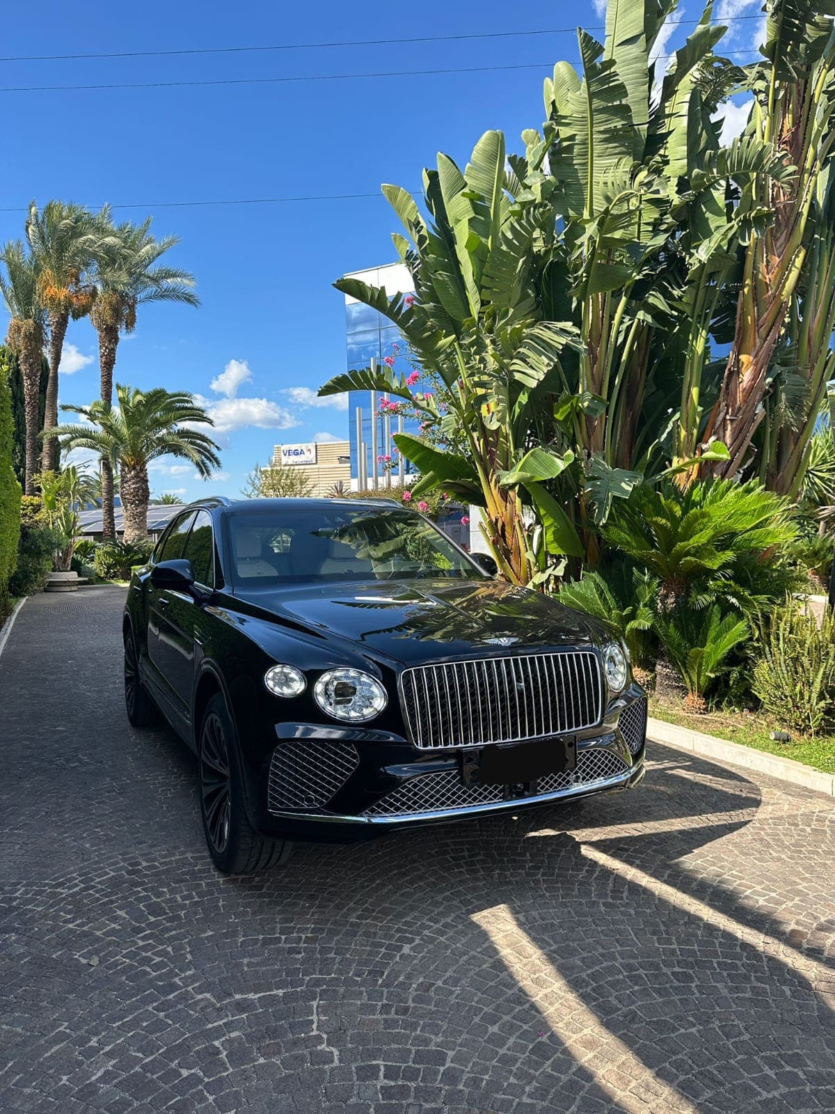 Bentley Bentayga | FFGR Jets chauffeured ground transfer