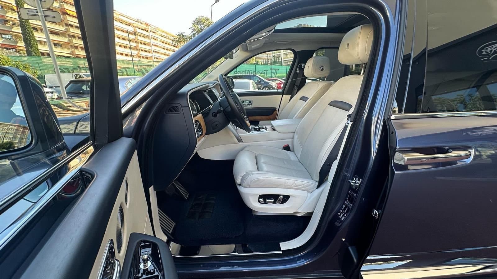 Rolls-Royce Phantom | FFGR Jets chauffeured ground transfer
